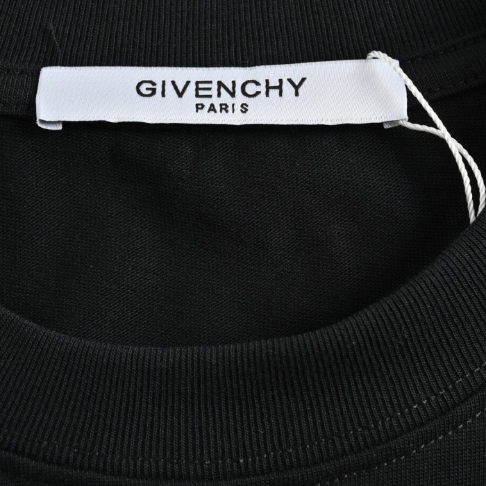 Clothes Givenchy 75