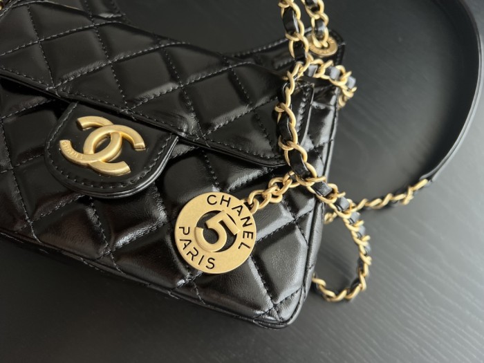 Handbag Chanel AS3710 size 17cmx19cm6 cm