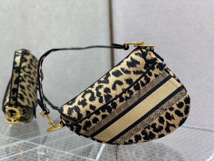 Handbag Dior size 25 cm