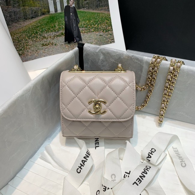 Handbag Chanel 82769 size 11 11 5 cm