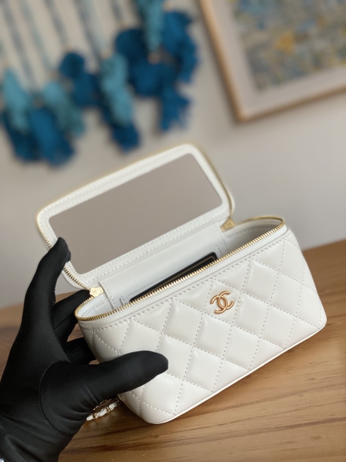 Handbag Chanel 81226 size 16.5 cm