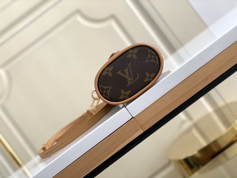 Handbag Louis Vuitton M80874 size 14.5*18*6.5 cm