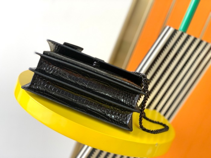 Handbags SAINT LAURENT 442906 size 22x8x16 cm