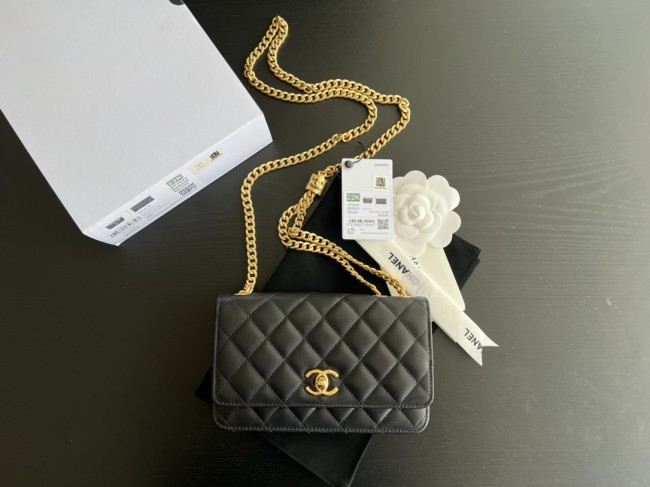 Handbag Chanel AP3043 size 19 cm