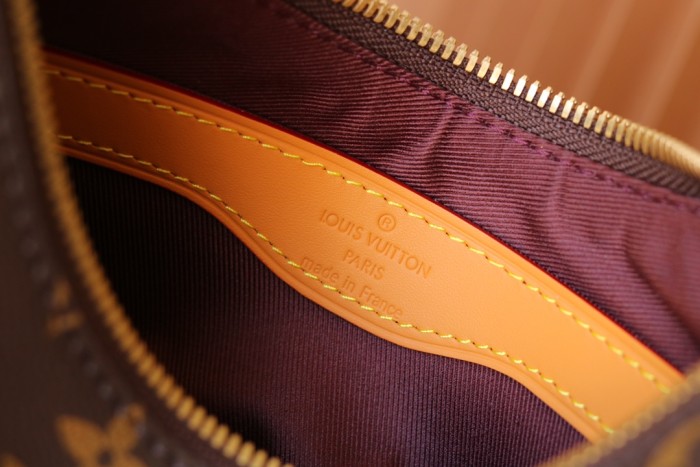 Handbag Louis Vuitton M45832 M45831 size 29 x 16 x 9.5cm