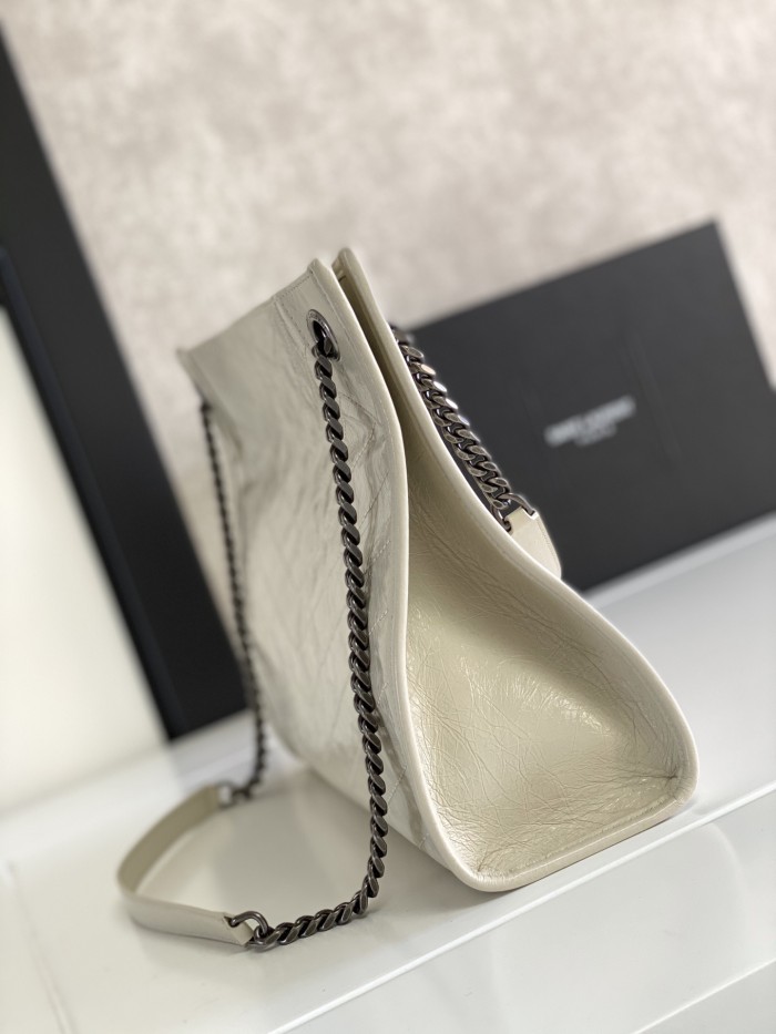 Handbags SAINT LAURENT 577999 size 33x27x11.5 cm