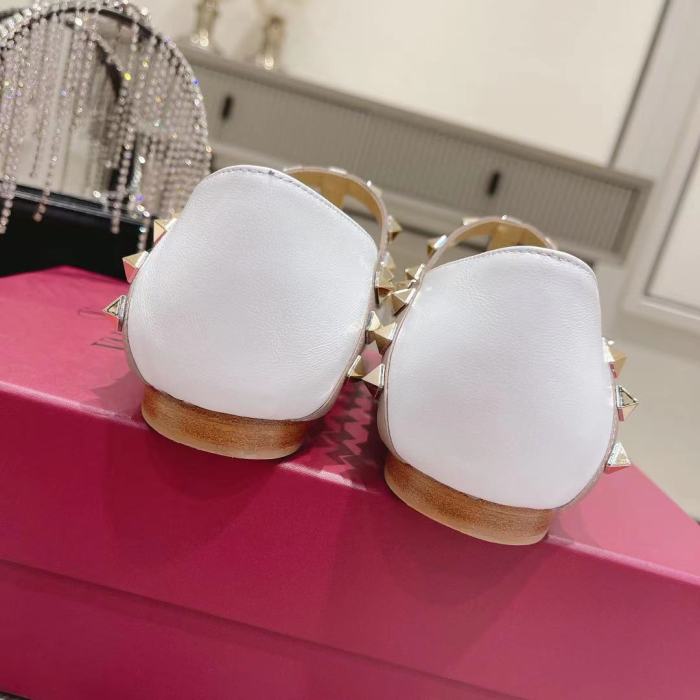 VALENTINO GARAVANI Roman Stud WOMEN 15