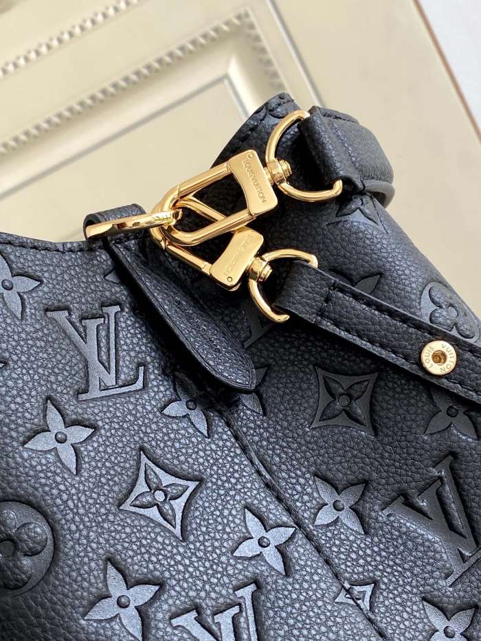 Handbag Louis Vuitton M45256 size26.0 x 26.0 x 17.5