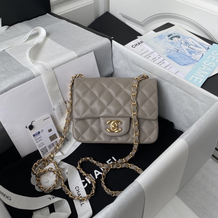 Handbag Chanel size 17 cm