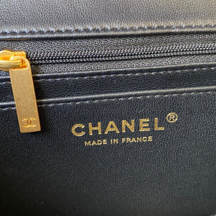 Handbag Chanel AS2431 size 20x12x6 cm