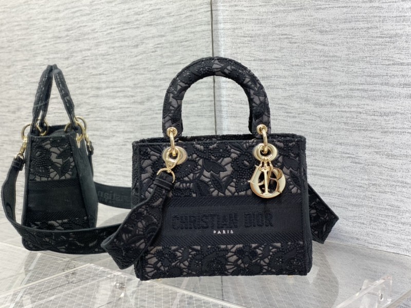 Handbag Dior size 24 cm