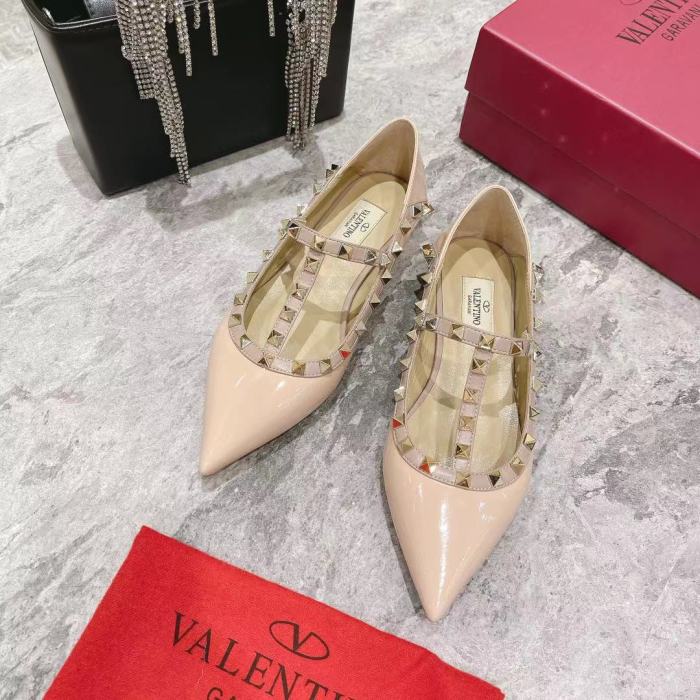 VALENTINO GARAVANI Roman Stud WOMEN 15