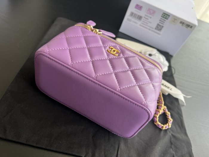 Handbag Chanel AP2303 size 17cmx9.5cmx8 cm