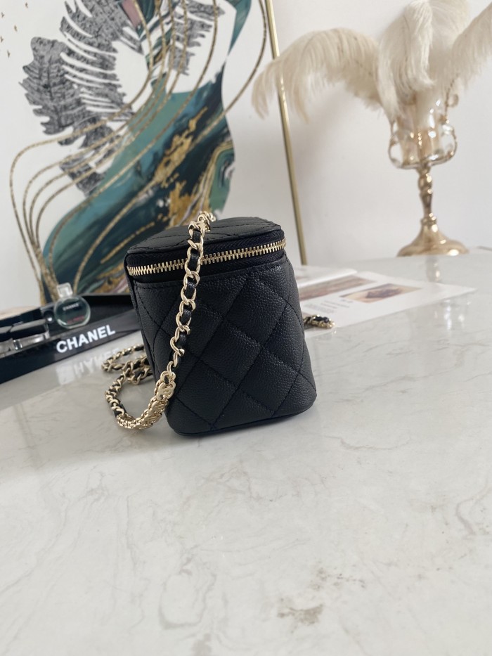 Handbag Chanel 81187 size 16 9.5 8 cm