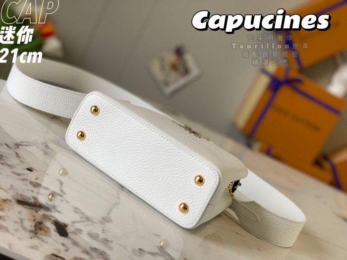 Handbag Louis Vuitton M55921 size 21*14*8 cm