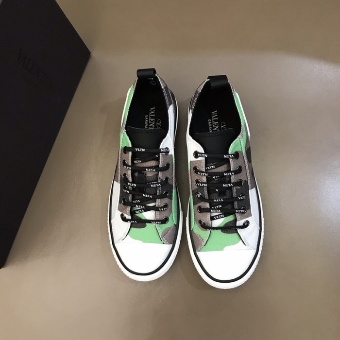 Valentino Garavani Giggies VLTN TIMES low-top sneakers 15
