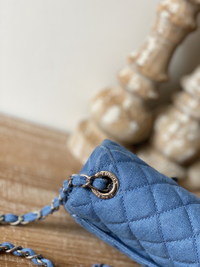 Handbag Chanel AS2070 size 20 6.5 12 cm