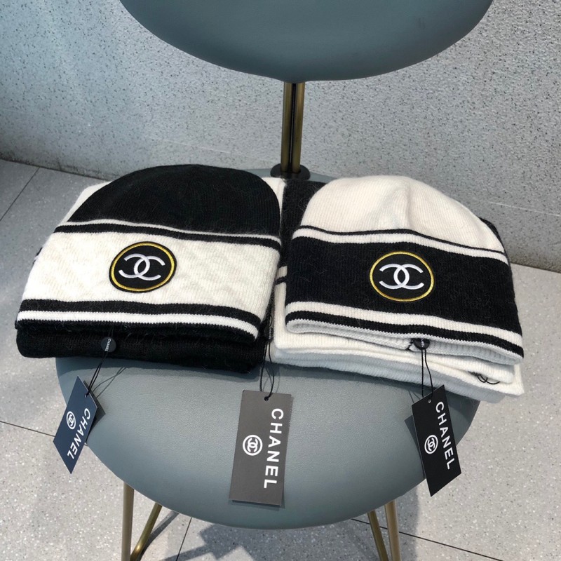Hat & Scarf Chanel 1