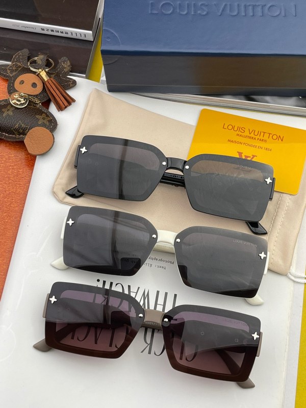Sunglasses Louis Vuitton L6771
