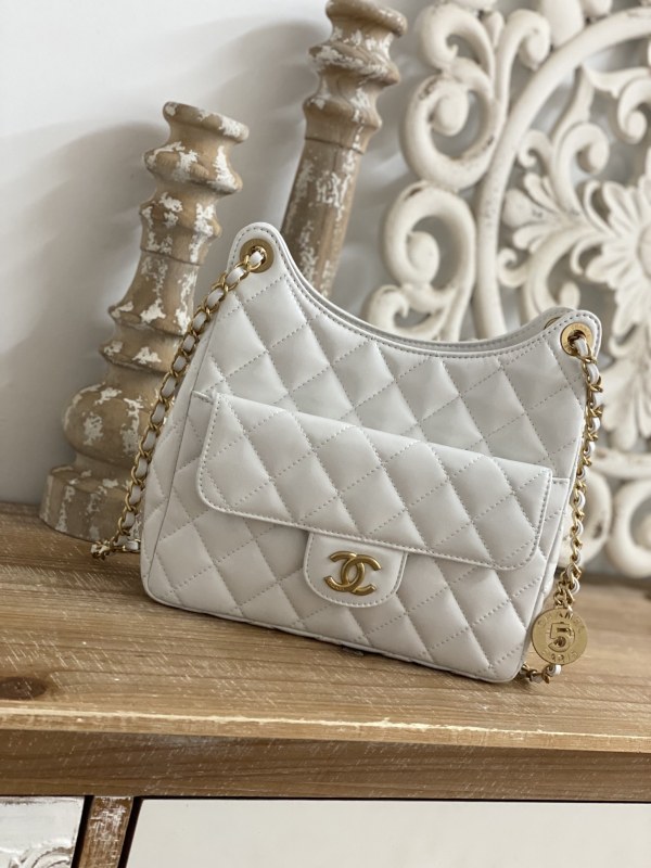 Handbag Chanel AS3690 size 21.5×22.5×7 cm