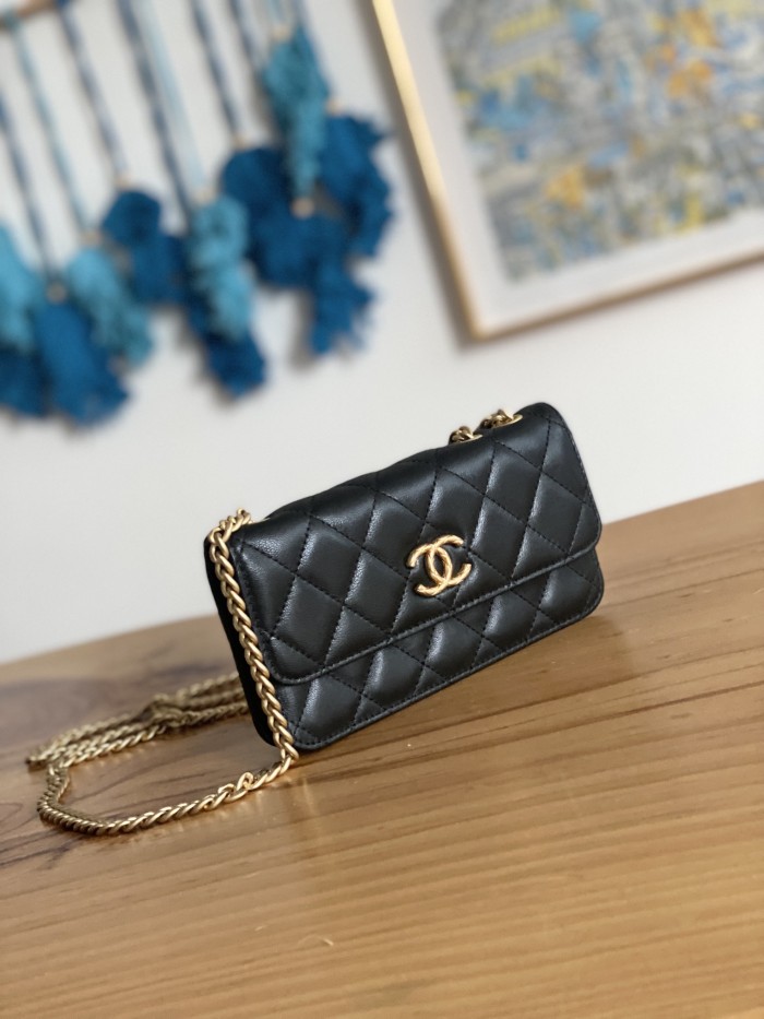 Handbag Chanel 81224 size 16 cm