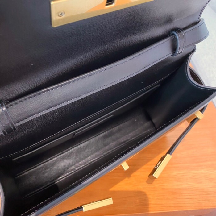 Handbags SAINT LAURENT 579270 size 24x17.5x6 cm