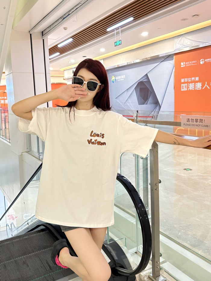 Clothes Louis Vuitton 435