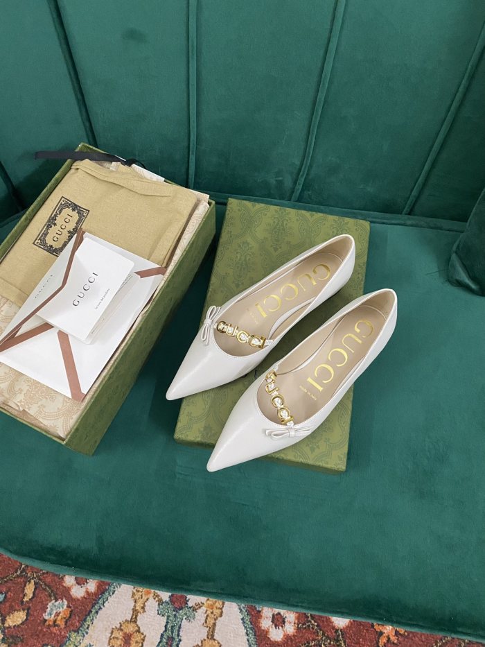 Gucci Women's pump with 'GUCCI' Women 10