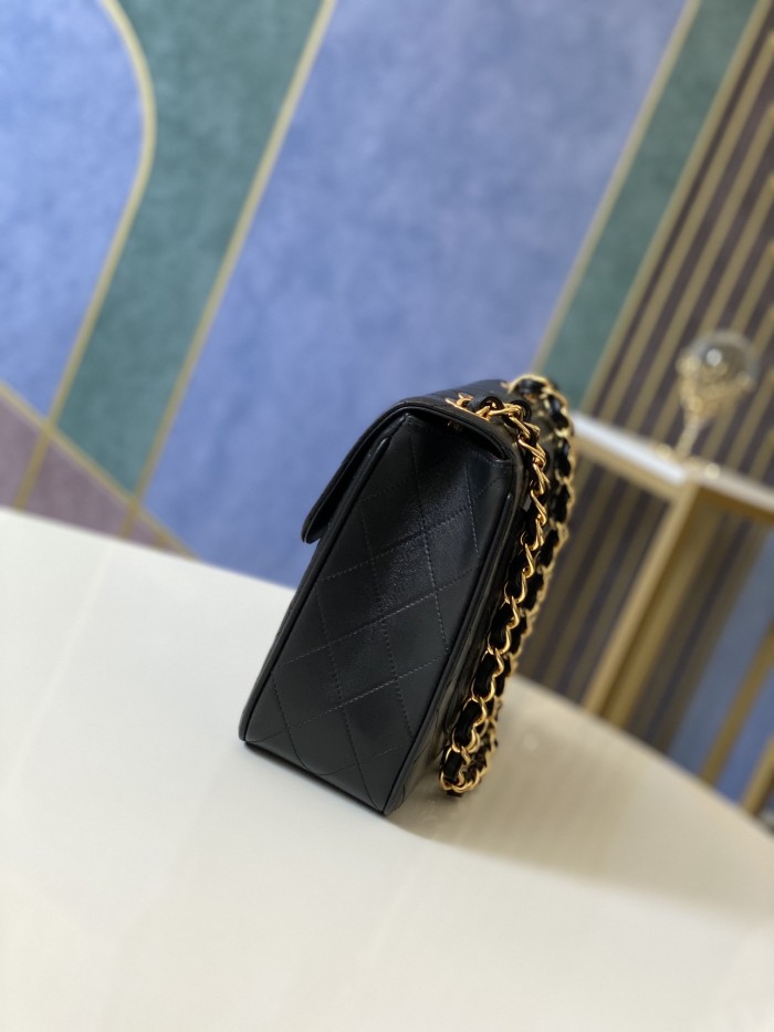 Handbag Chanel A88 size 30.21.8 cm