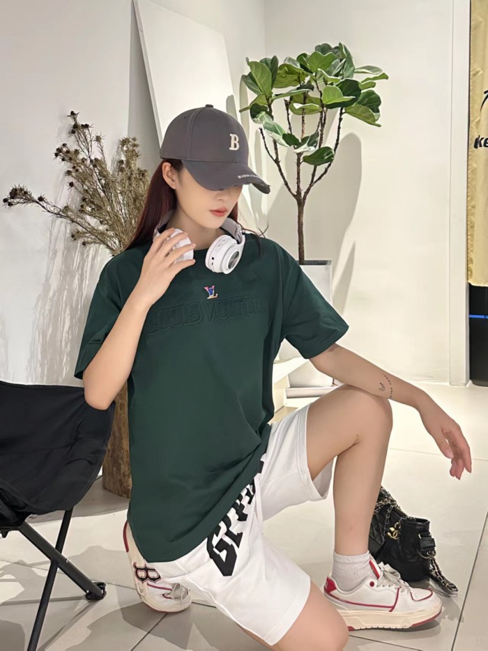 Clothes Louis Vuitton 483