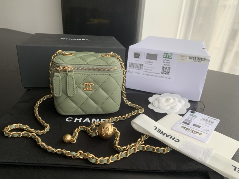Handbag Chanel size 8.5cmx11cmx7 cm