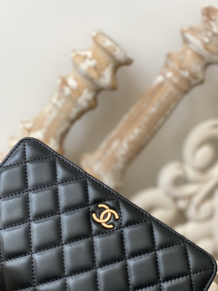 Handbag Chanel 81217 size 19.2 12.3 3.5 cm