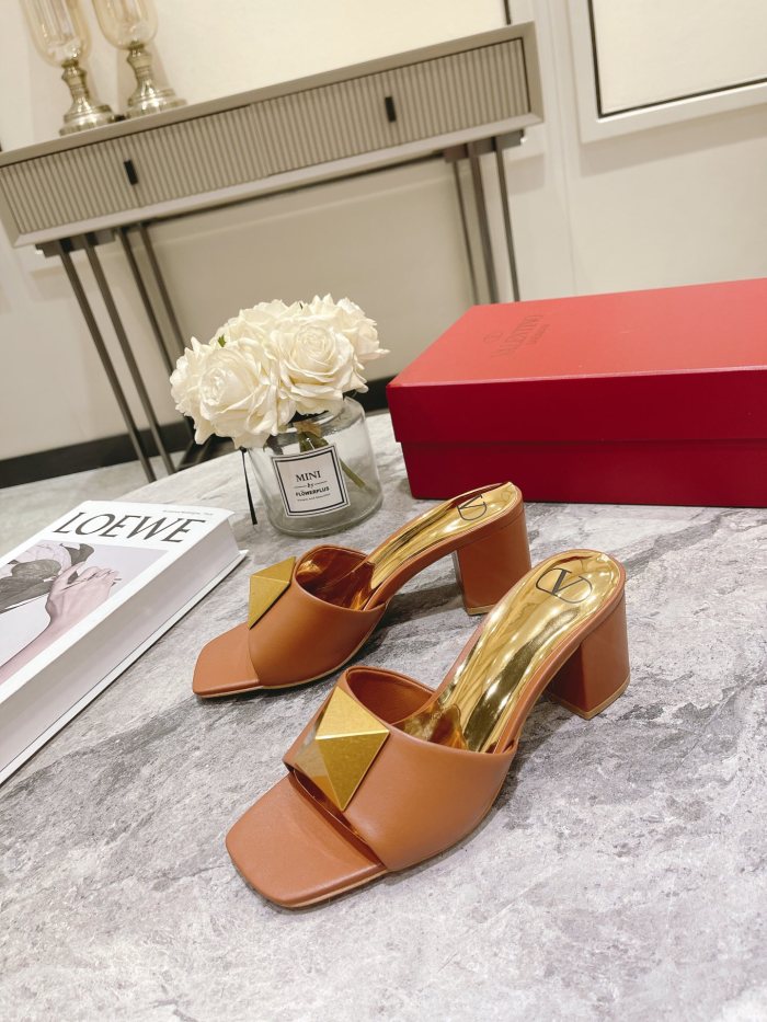 VALENTINO GARAVANI Roman Stud WOMEN 6