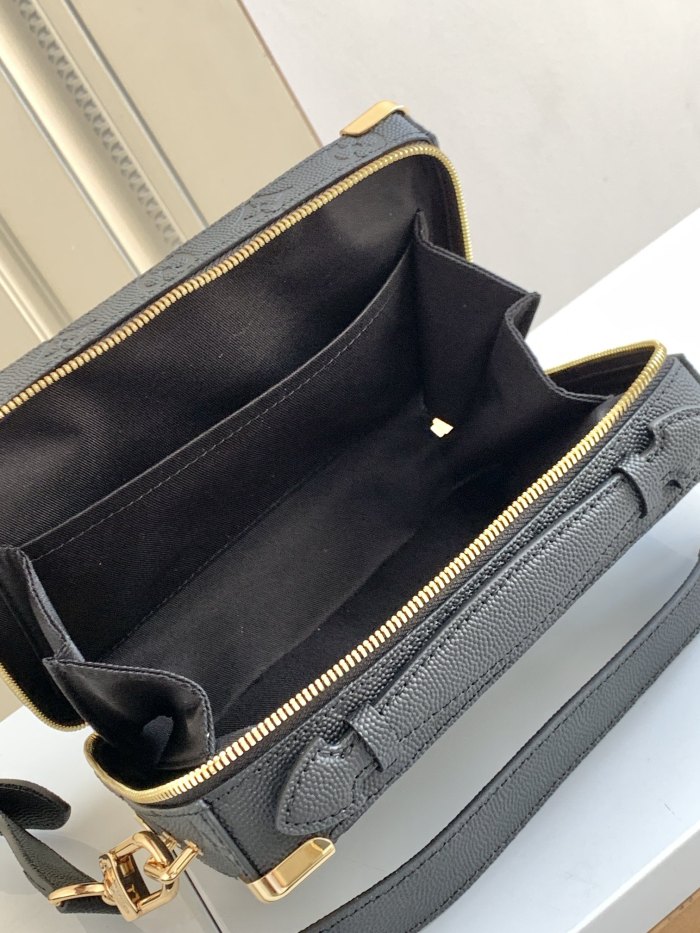 Handbag Louis Vuitton M57971 size 21.5 x 15 x 7 cm