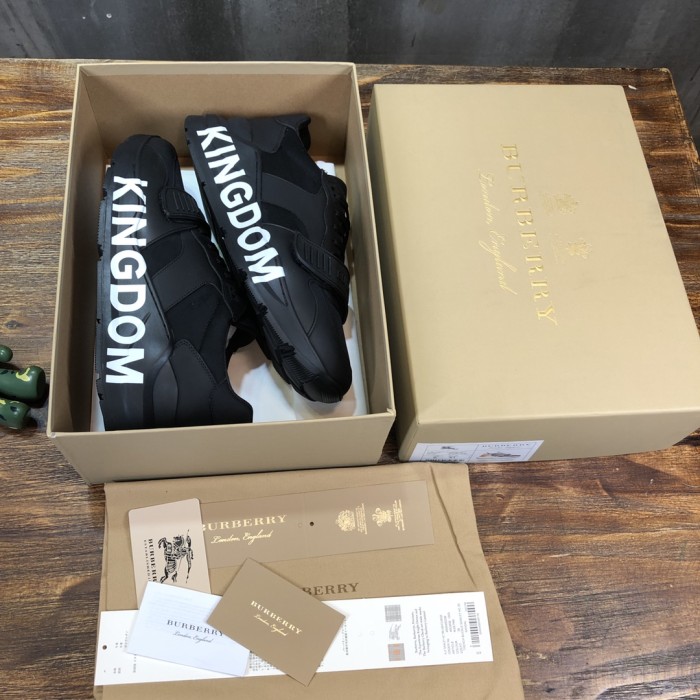 Burberry Vintage Sneaker 22