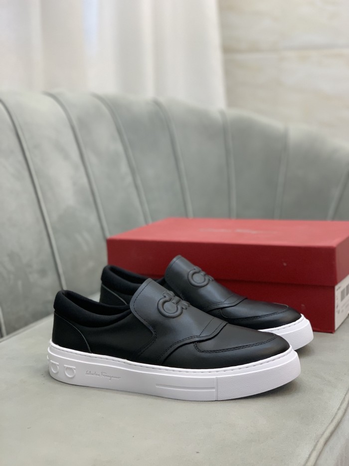 Salvatore Ferragamo Gancini Sneaker 2