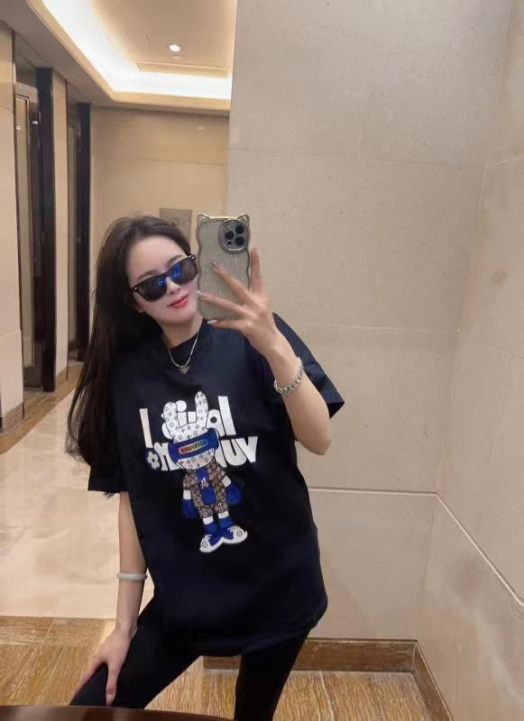 Clothes Louis Vuitton 23