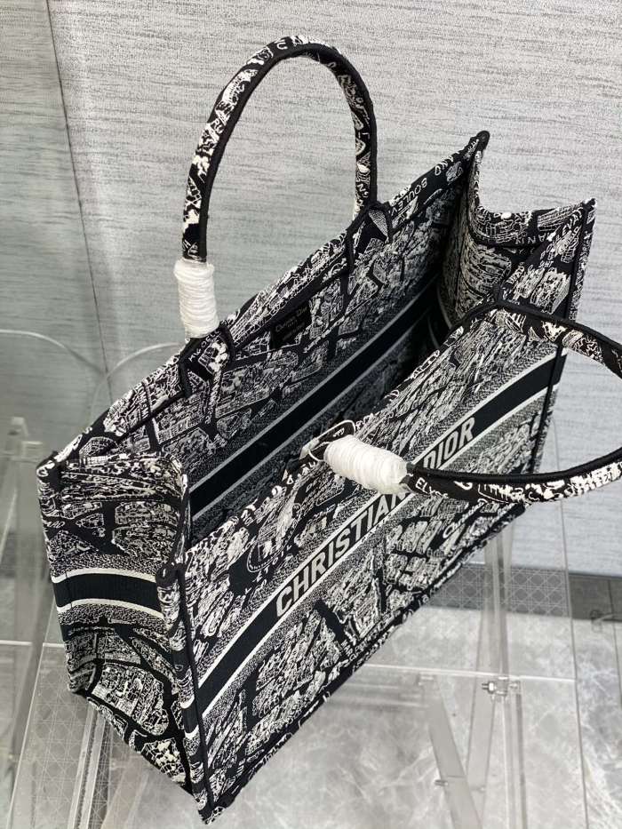 Handbag Dior size 42*18*35 cm