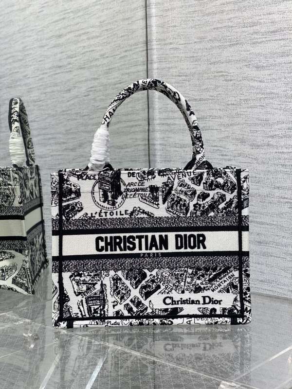 Handbag Dior size 26*8*22 cm