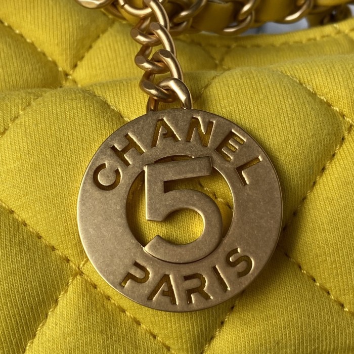 Handbag Chanel AS3710 size 17×19×6 cm