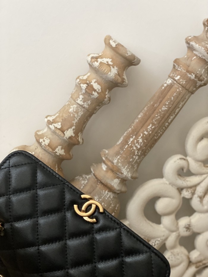 Handbag Chanel AP81214 size 10*18*4.5 cm