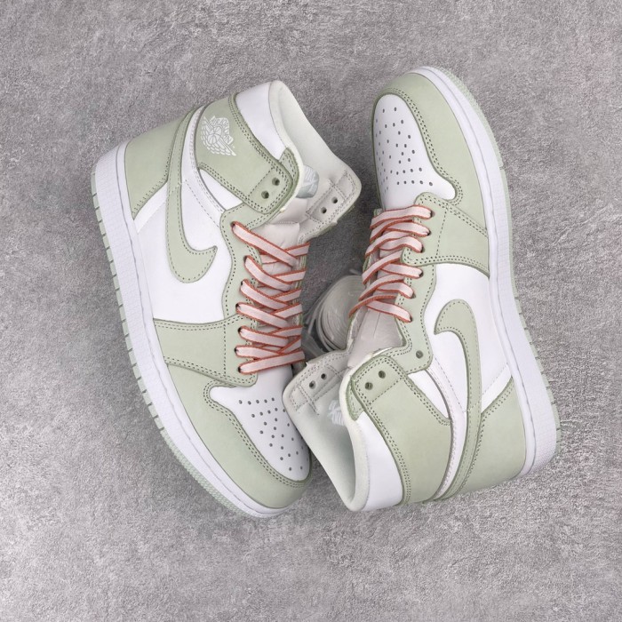 Jordan 1 Retro High OG Seafoam (W)