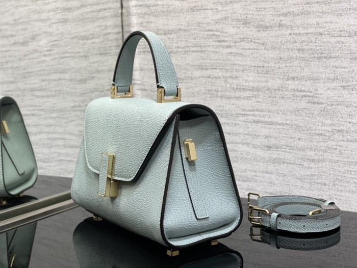 Handbag VALEXTRA size 𝟏𝟗'𝟓*𝟏𝟒*𝟗'𝟓 𝐂𝐦