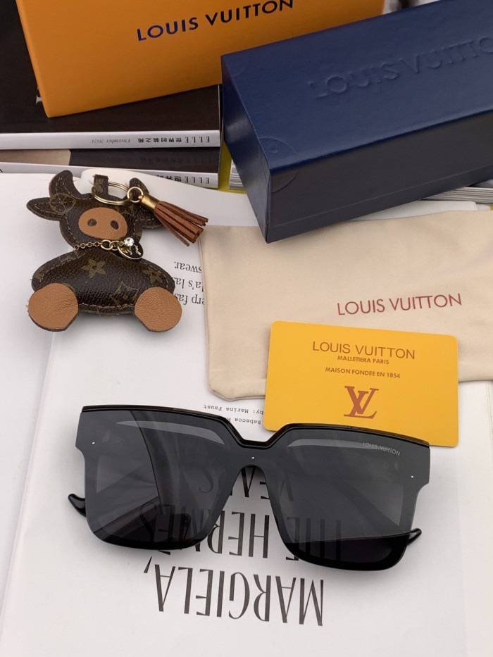 Sunglasses Louis Vuitton L0781