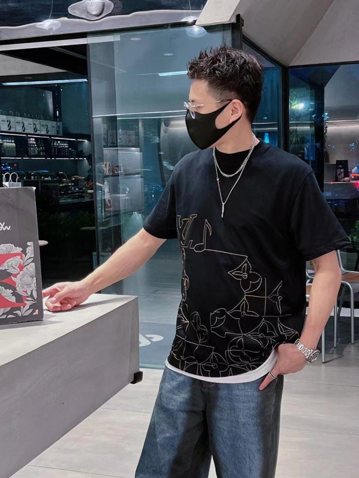 Clothes Louis Vuitton 197