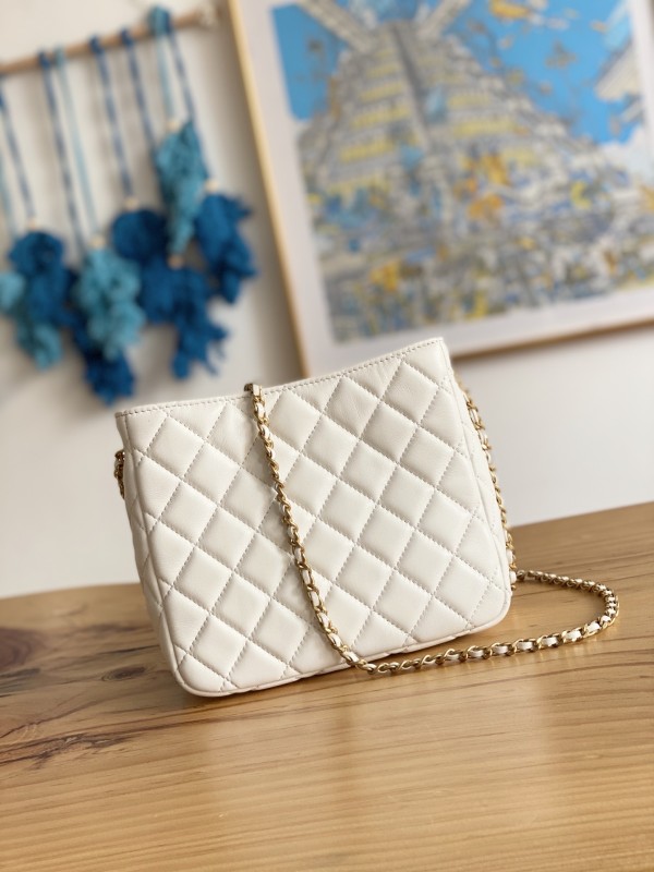 Handbag Chanel 3259 size 16×19.5×8.5 cm