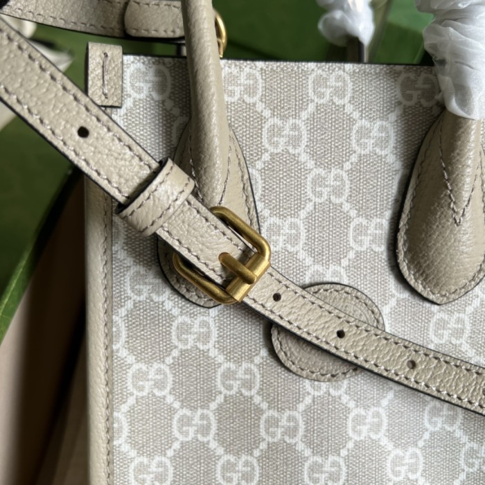Handbag Gucci 671623 size 16*20*7 cm