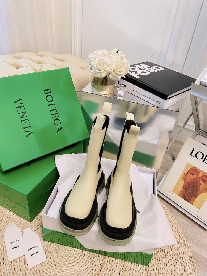 Bottega Veneta Boots 32