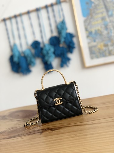 Handbag Chanel AP81212 size 8.5*11*4 cm