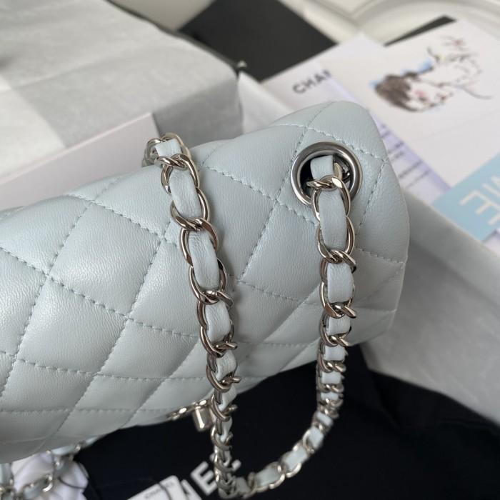 Handbag Chanel size 17 cm